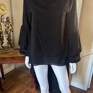 Elegant Black High-Low Chiffon Blouse with Balloon Sleeves
